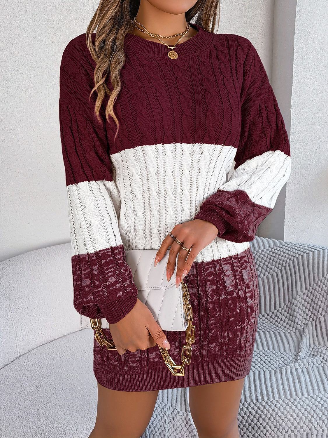 Cable-Knit Round Neck 