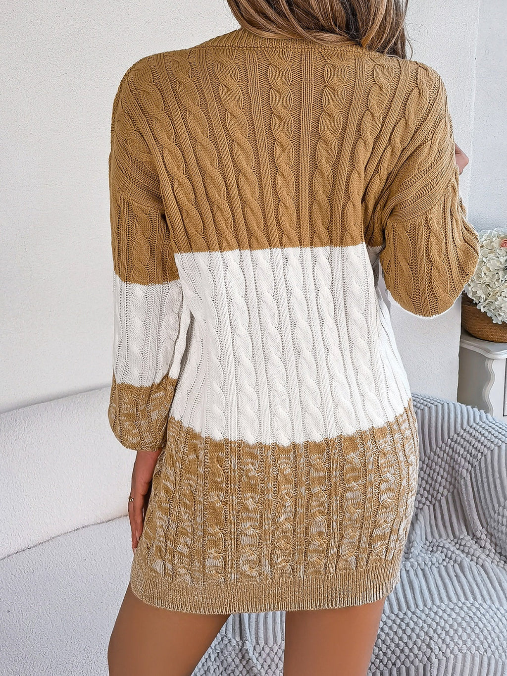 Cable-Knit Round Neck 