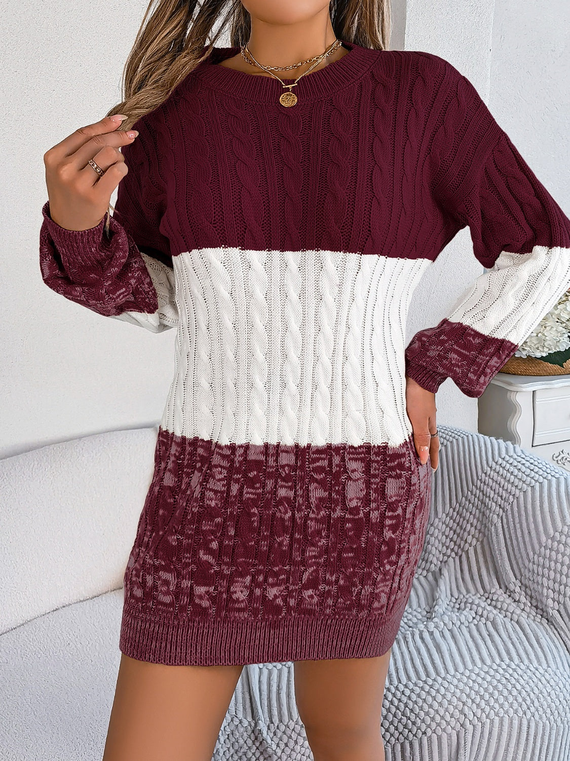 Cable-Knit Round Neck 
