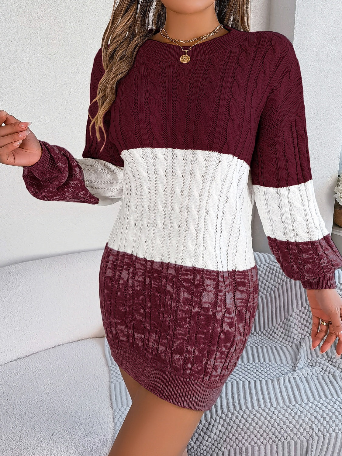 Cable-Knit Round Neck 